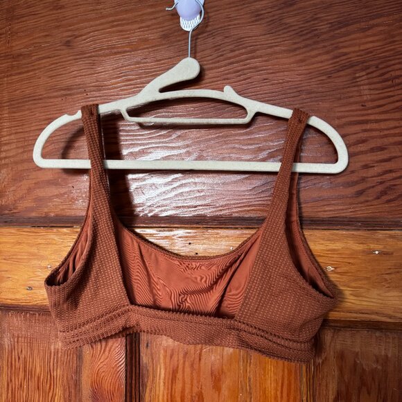 Cropped waffle-cut swimsuit top - Picture 3 of 3